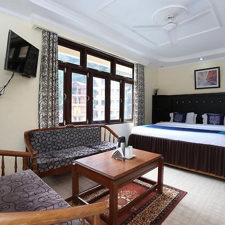 Oyo 9942 Hotel Ravine Dharamshala Buitenkant foto