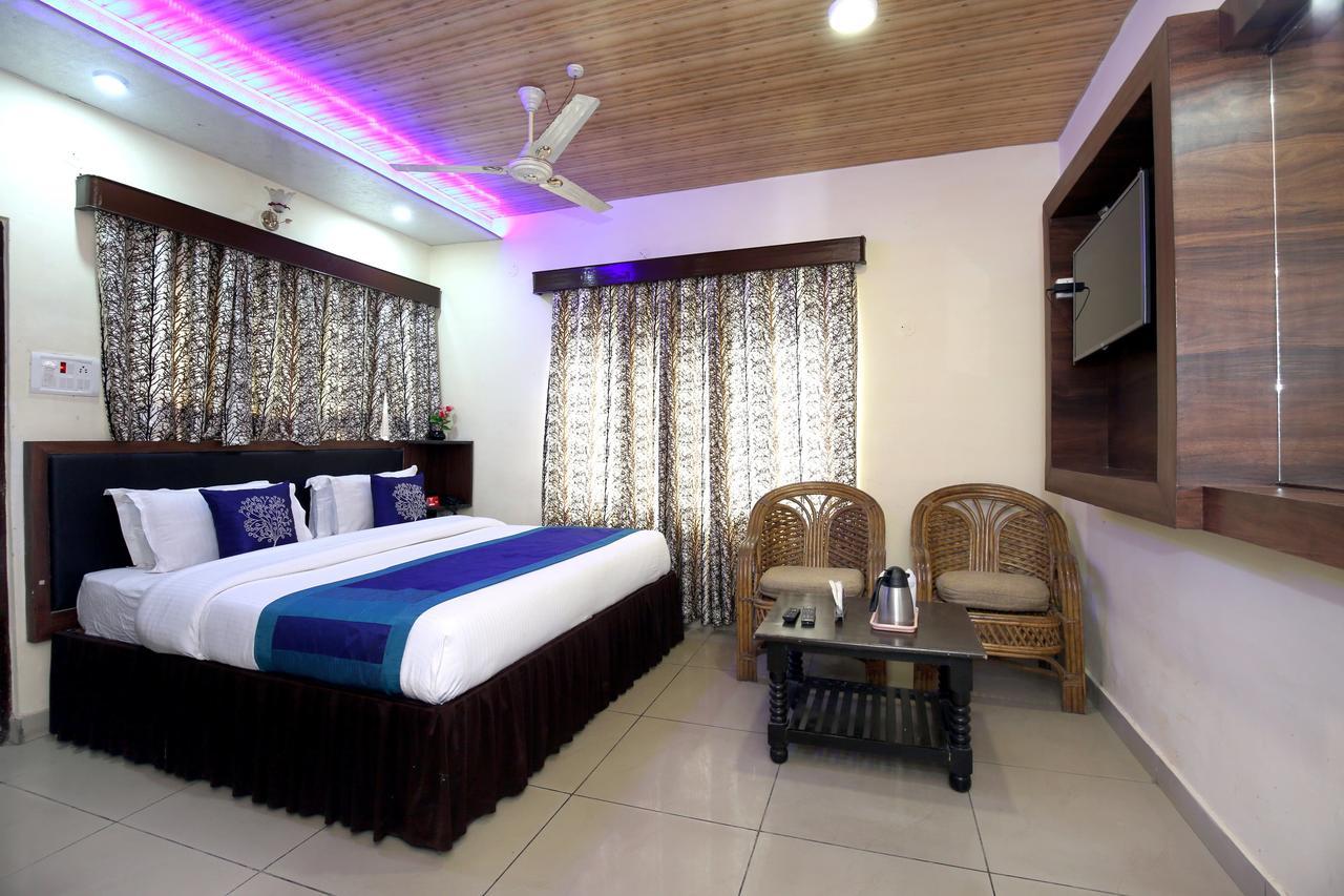 Oyo 9942 Hotel Ravine Dharamshala Buitenkant foto