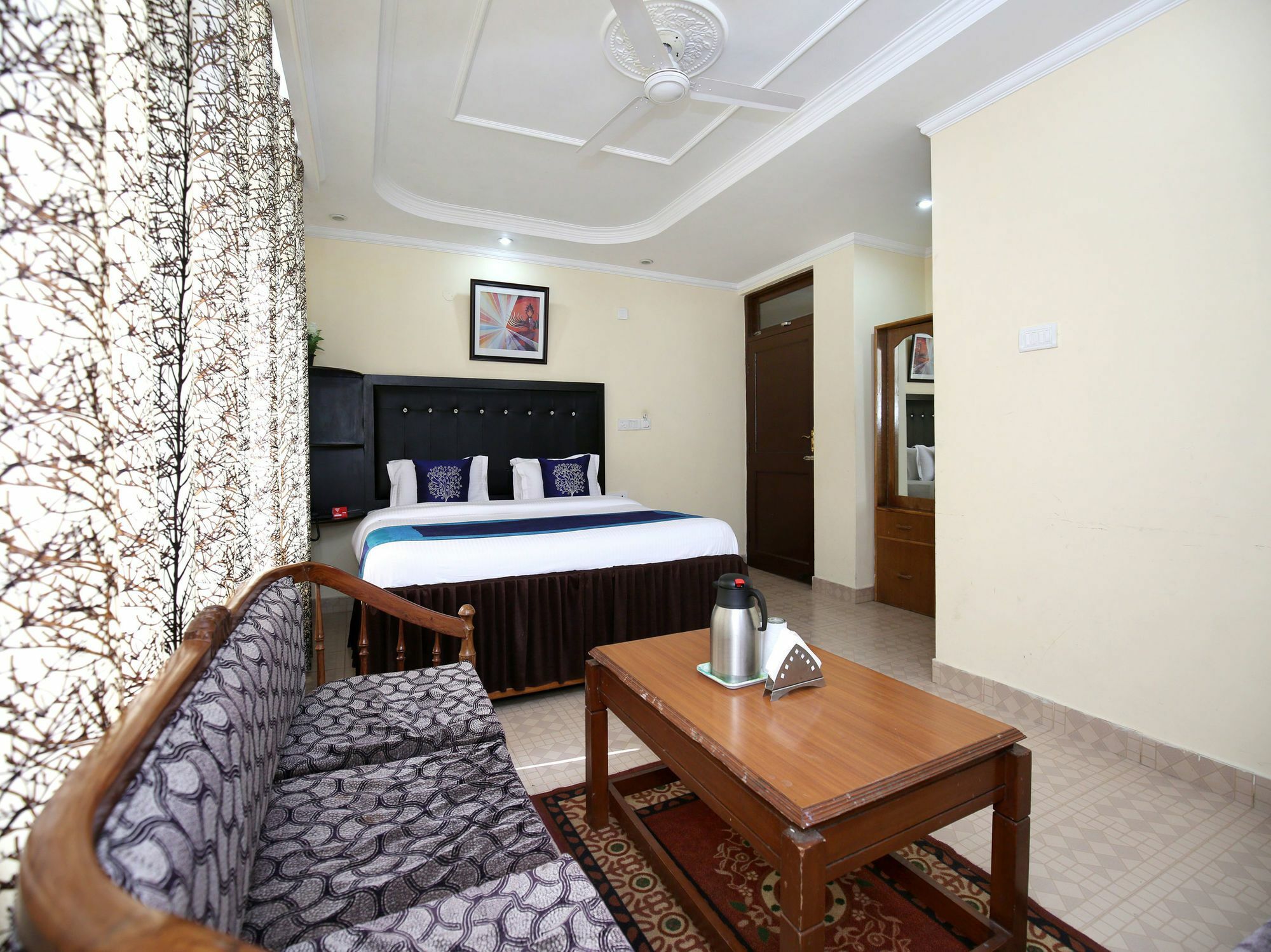 Oyo 9942 Hotel Ravine Dharamshala Buitenkant foto